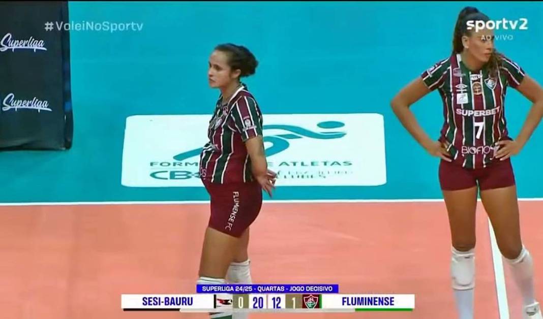 Ünlü voleybolcuyu görenler şaştı kaldı: 5 aylık hamileyken maça çıktı! 6